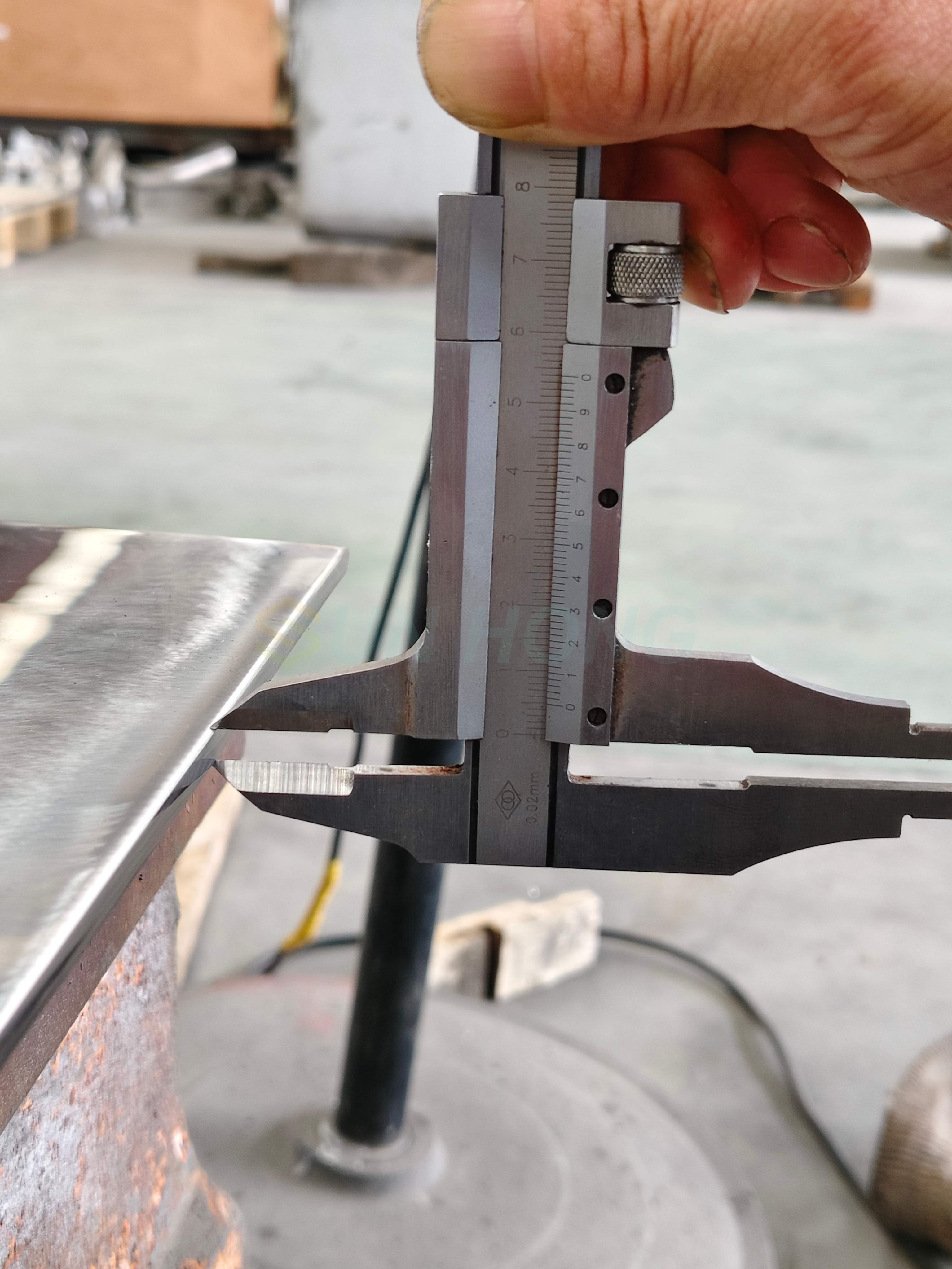 lèvre de la caisse d'arrivée