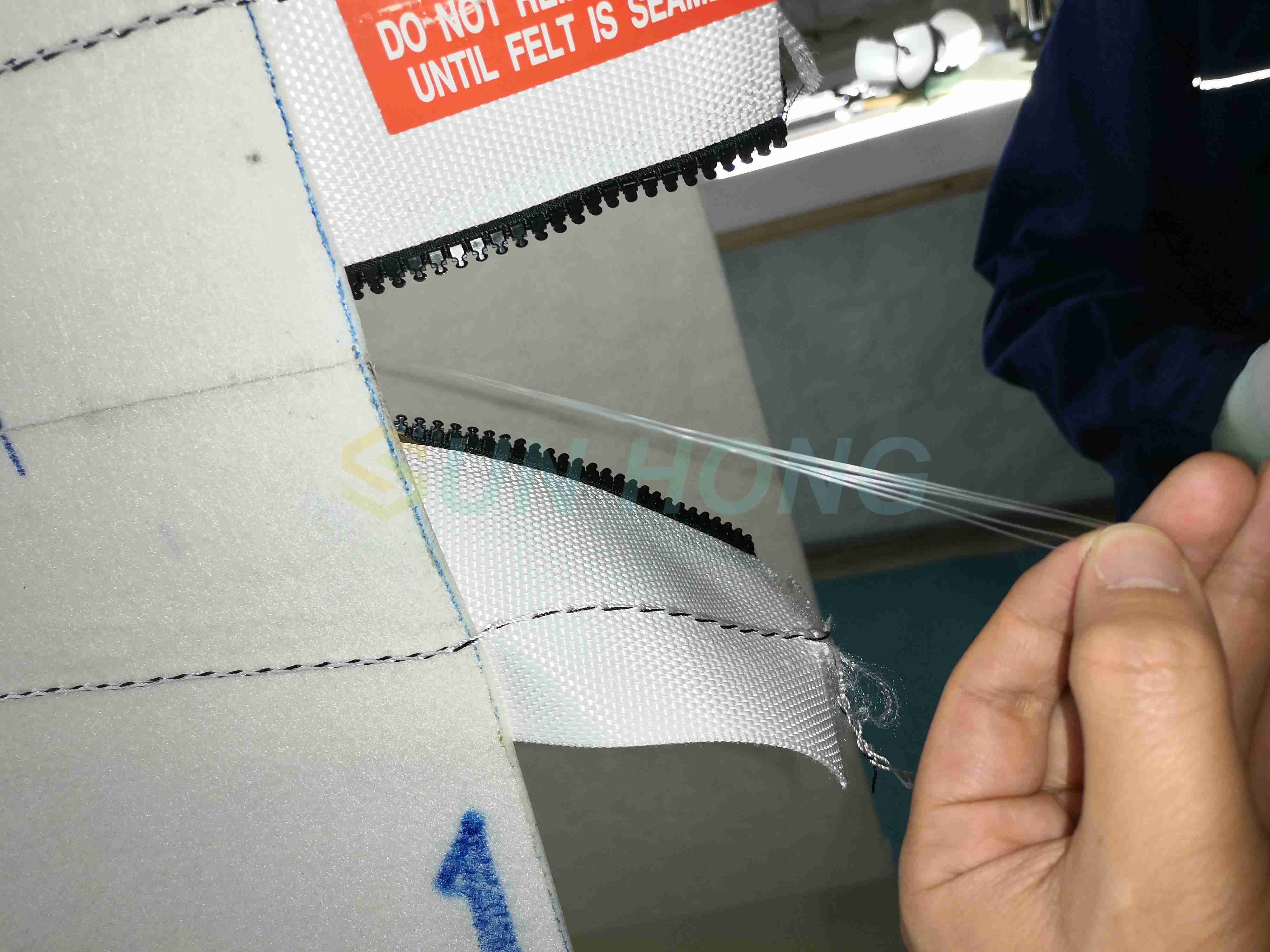 Vêtements de machine en papier