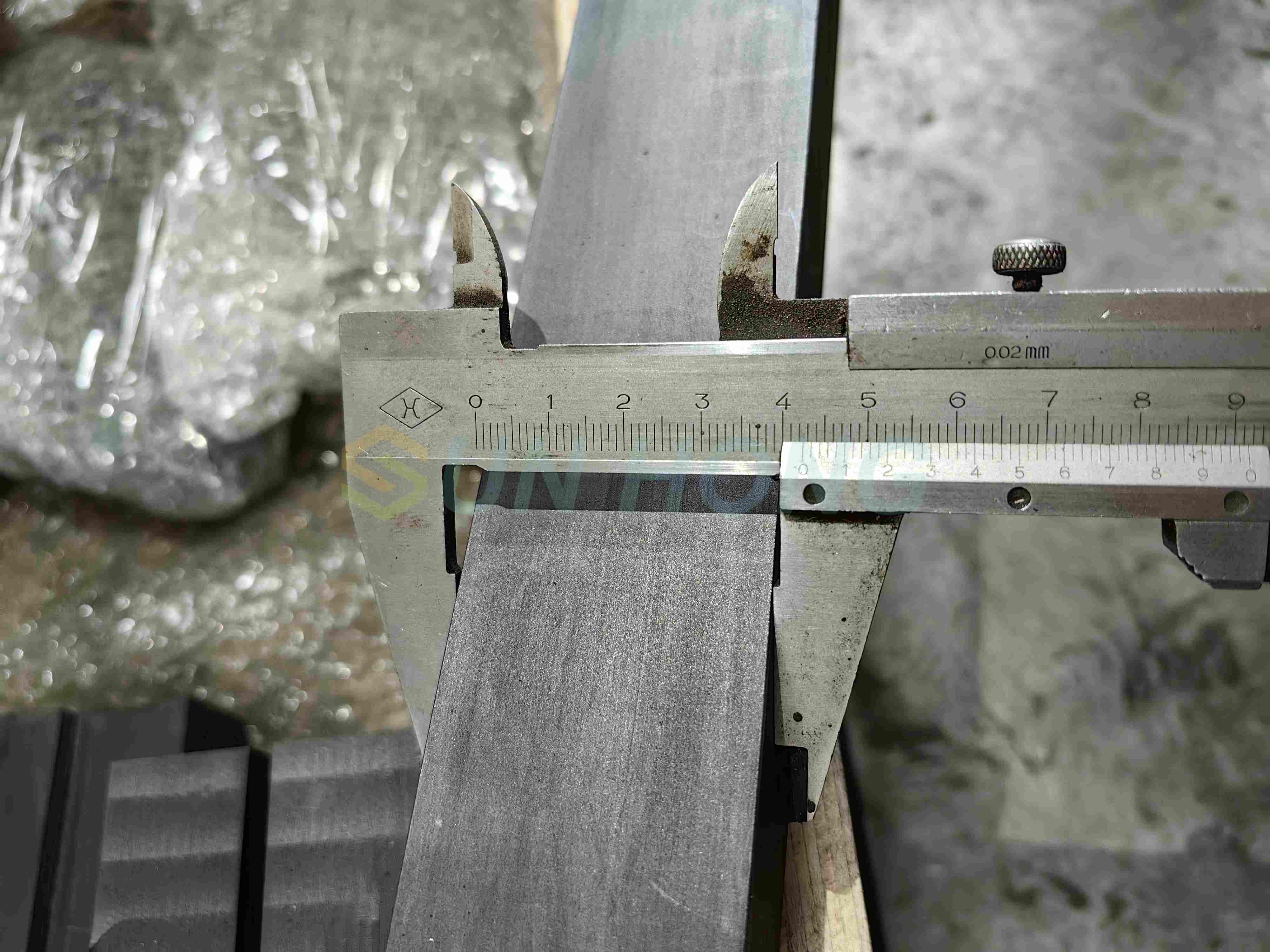 Rouleau d'aspiration de machine en papier UHMW Rubber Graphite Scelling Strip