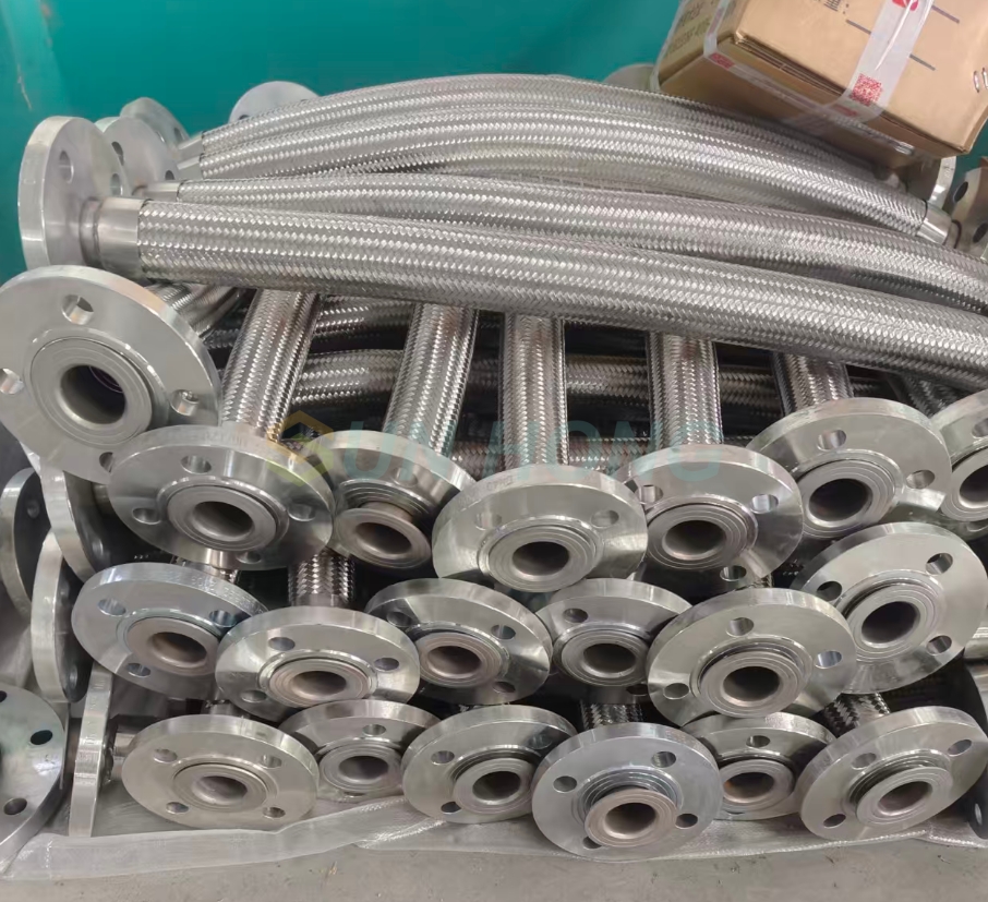 Tuyau flexible à joint rotatif