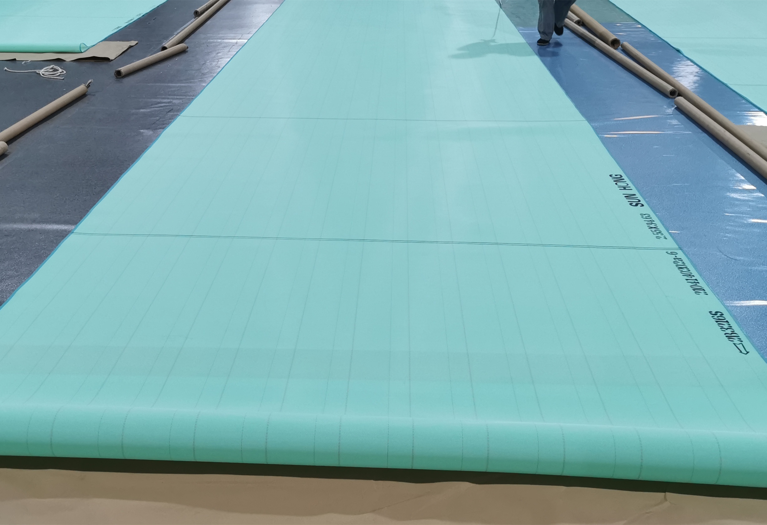 Tissu de formation monocouche pour la fabrication du papier