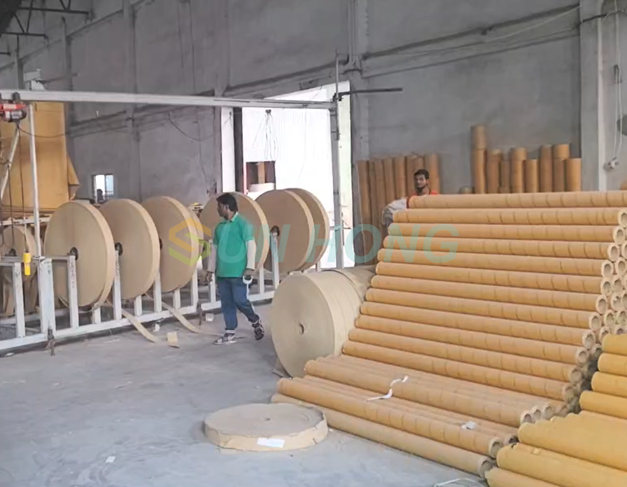 Machine de tube en papier CNC à quatre têtes