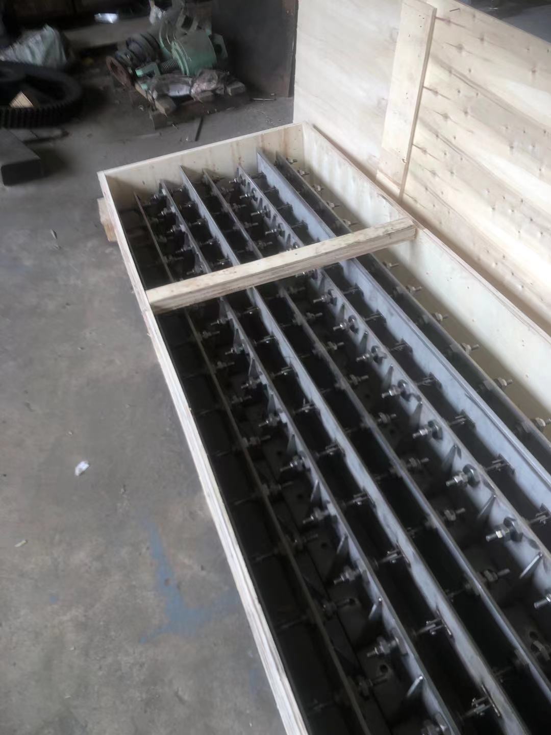 lèvre de la caisse d'arrivée