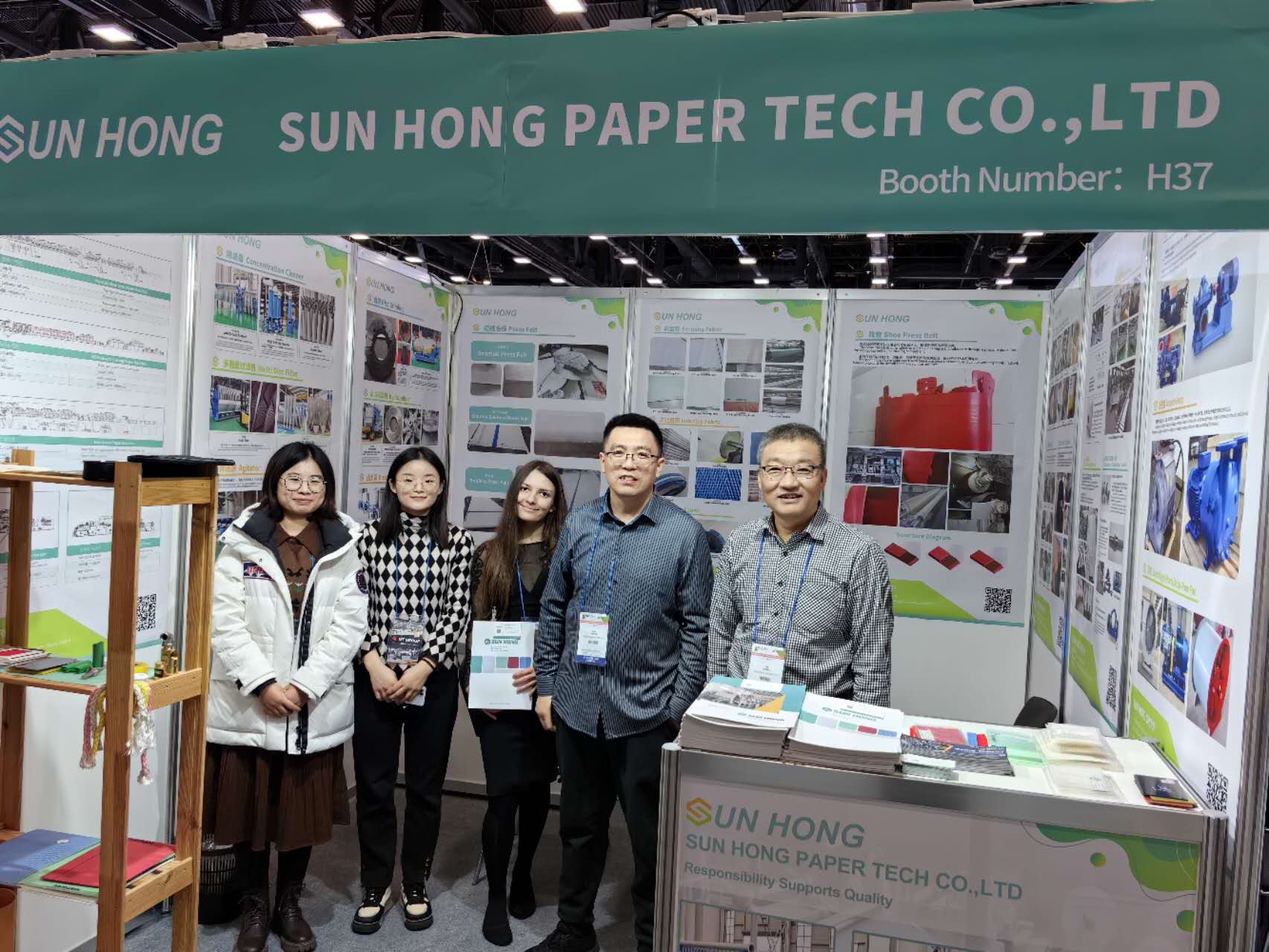 Sun Hong participe à l'exposition russe PulpForExpo