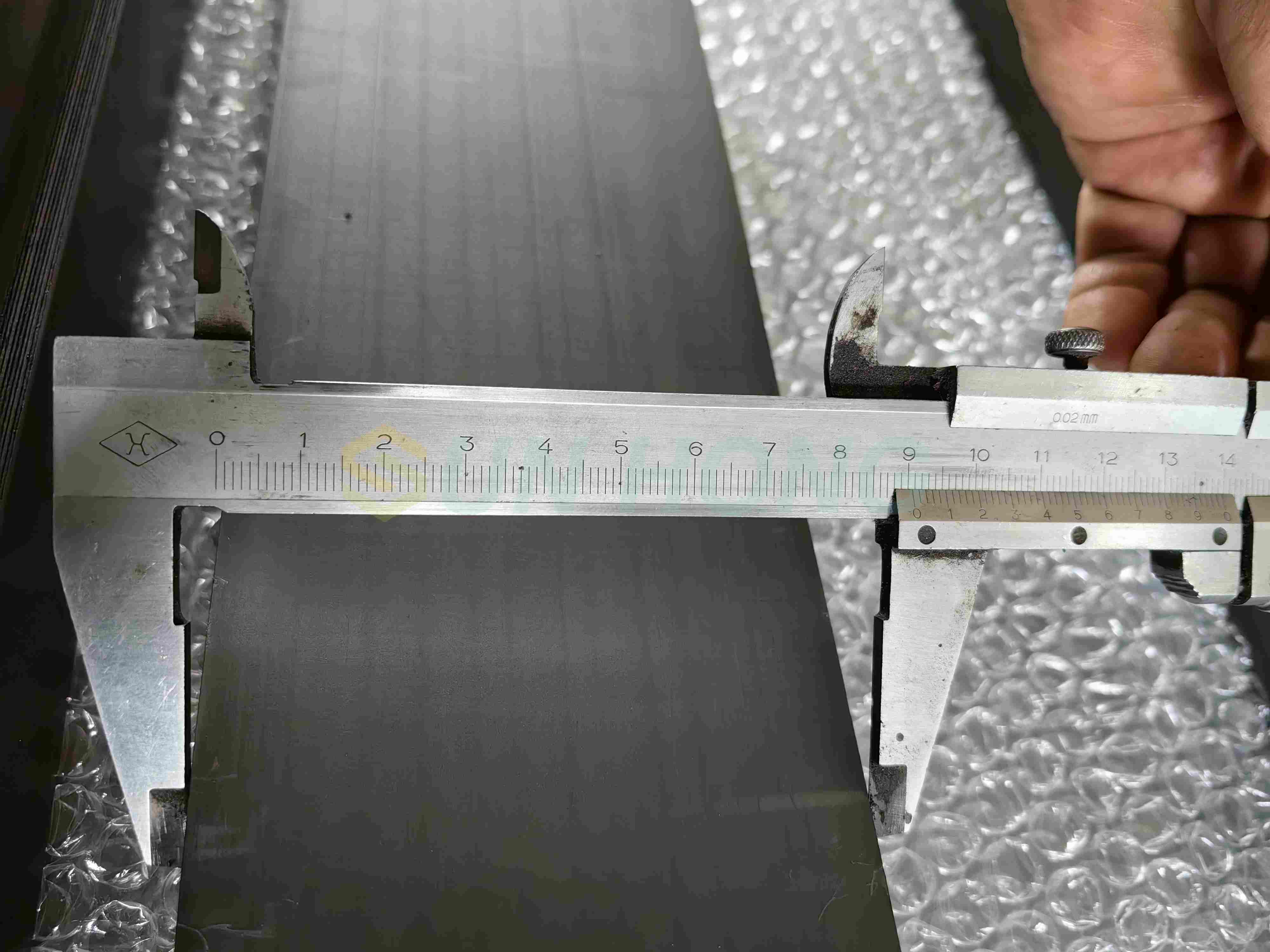 Rouleau d'aspiration de machine en papier UHMW Rubber Graphite Scelling Strip