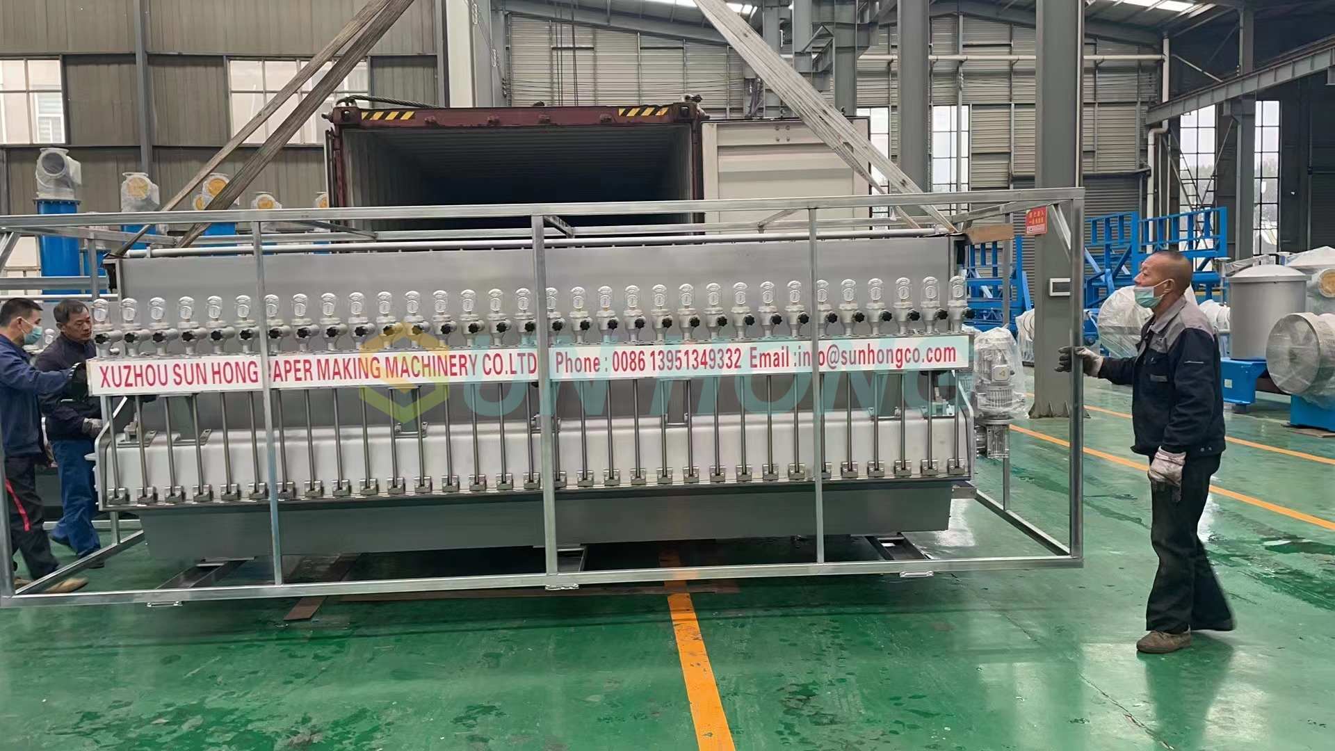 Boîte de tête ou ouverte de la machine en papier