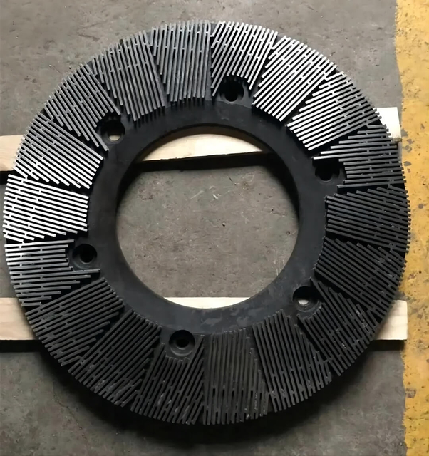 Plaque de raffineur de fabrication de papier et de pulping